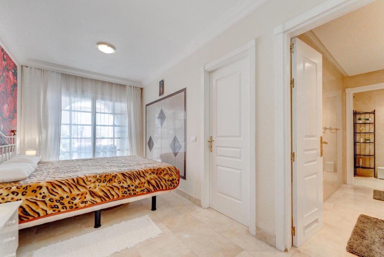 Beautiful Apartment In Terrazas Del Duque I Адехе Екстериор снимка